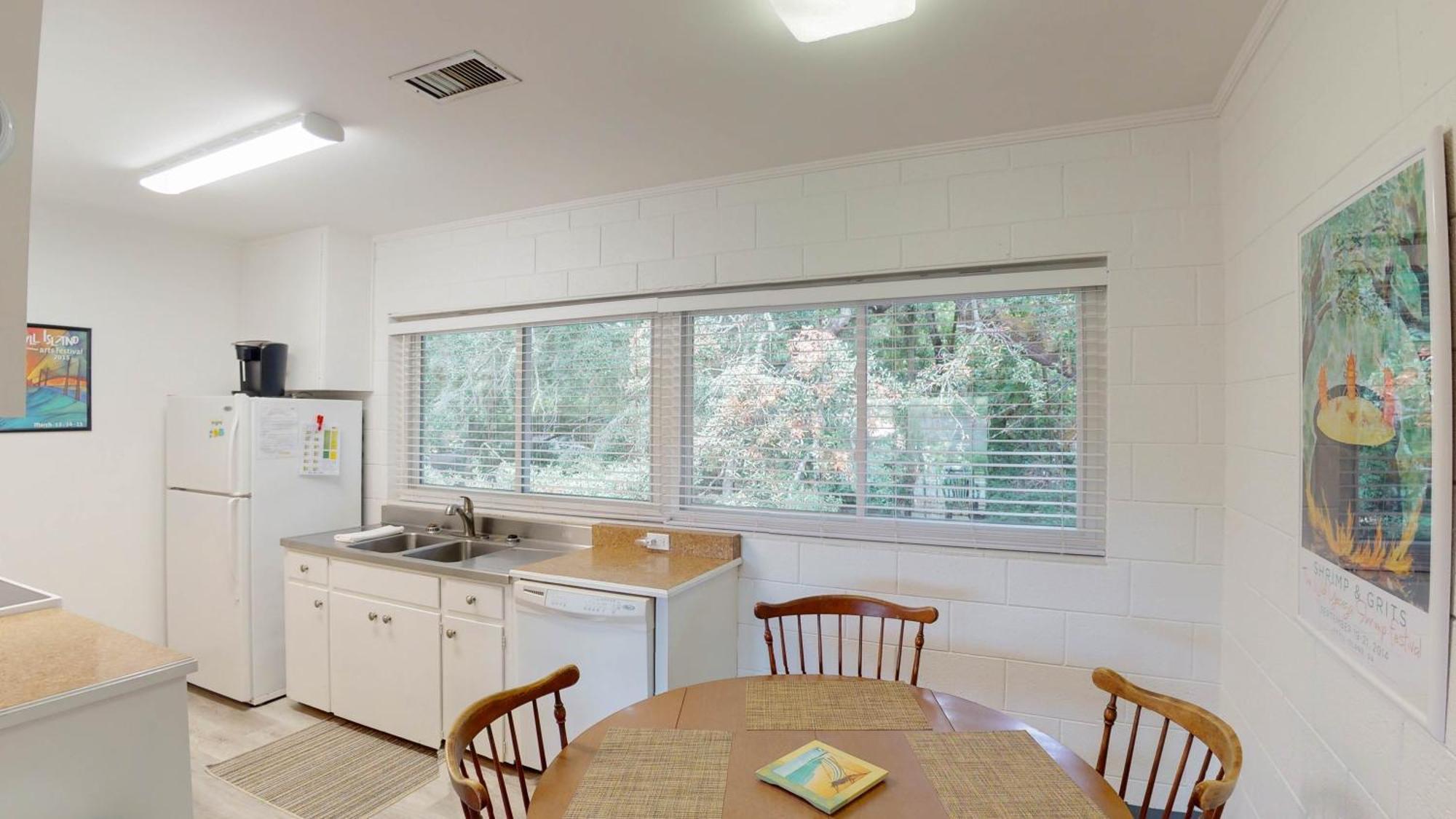 Atlantic Breeze By Jekyll Realty Apartment Jekyll Island Room photo